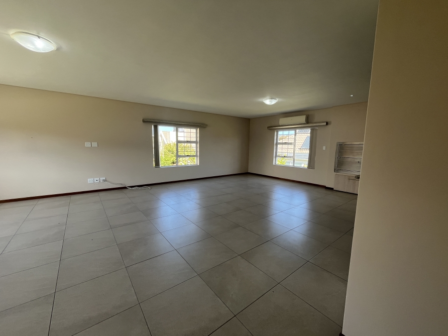 2 Bedroom Property for Sale in Heiderand Western Cape